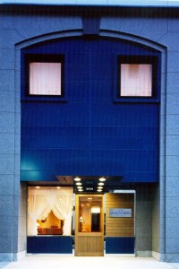 ホテルモンシャトル　玄関ポーチ